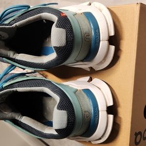 On Cloud Swift (Sz 8)